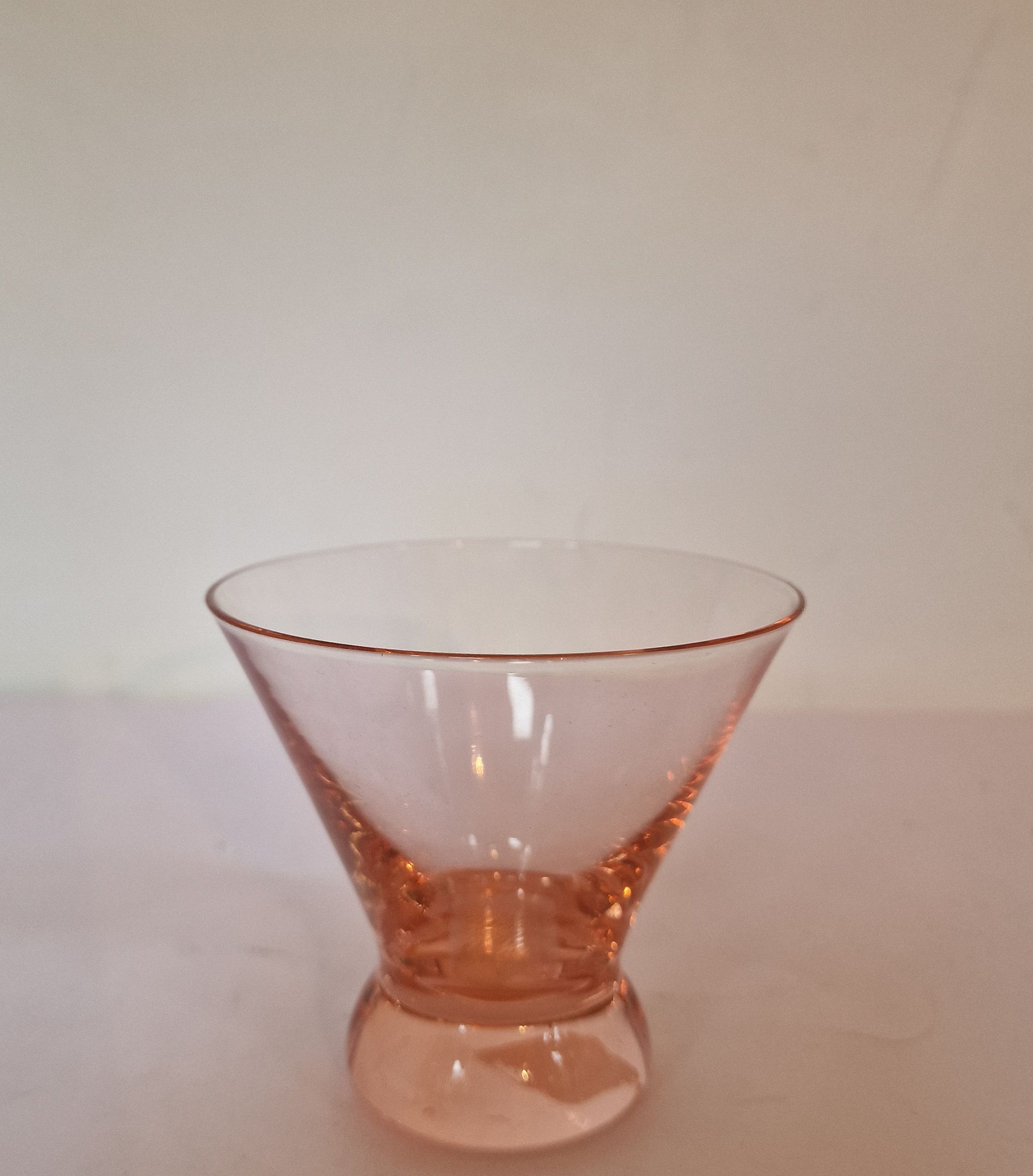 Martiniglas rosa 1950-tal