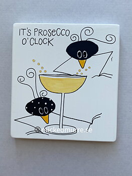 It’s prosecco o’clock