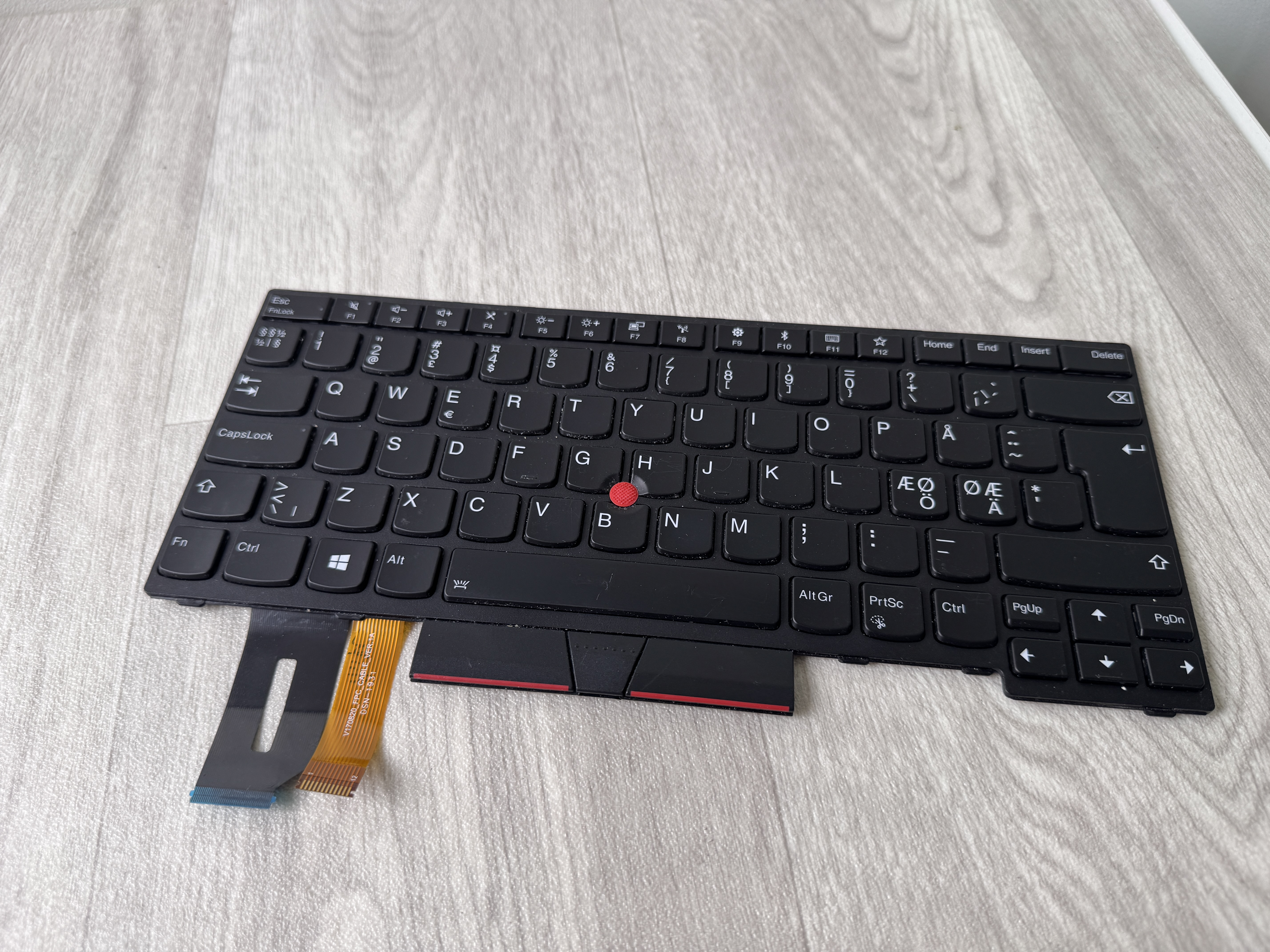 Lenovo Nordic Keyboard Thinkpad E480 E490 L380 L390 L480 T480s T490 P43S Tangentbord FRU 01YP559