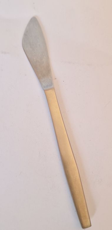 Soraya sandwich knife