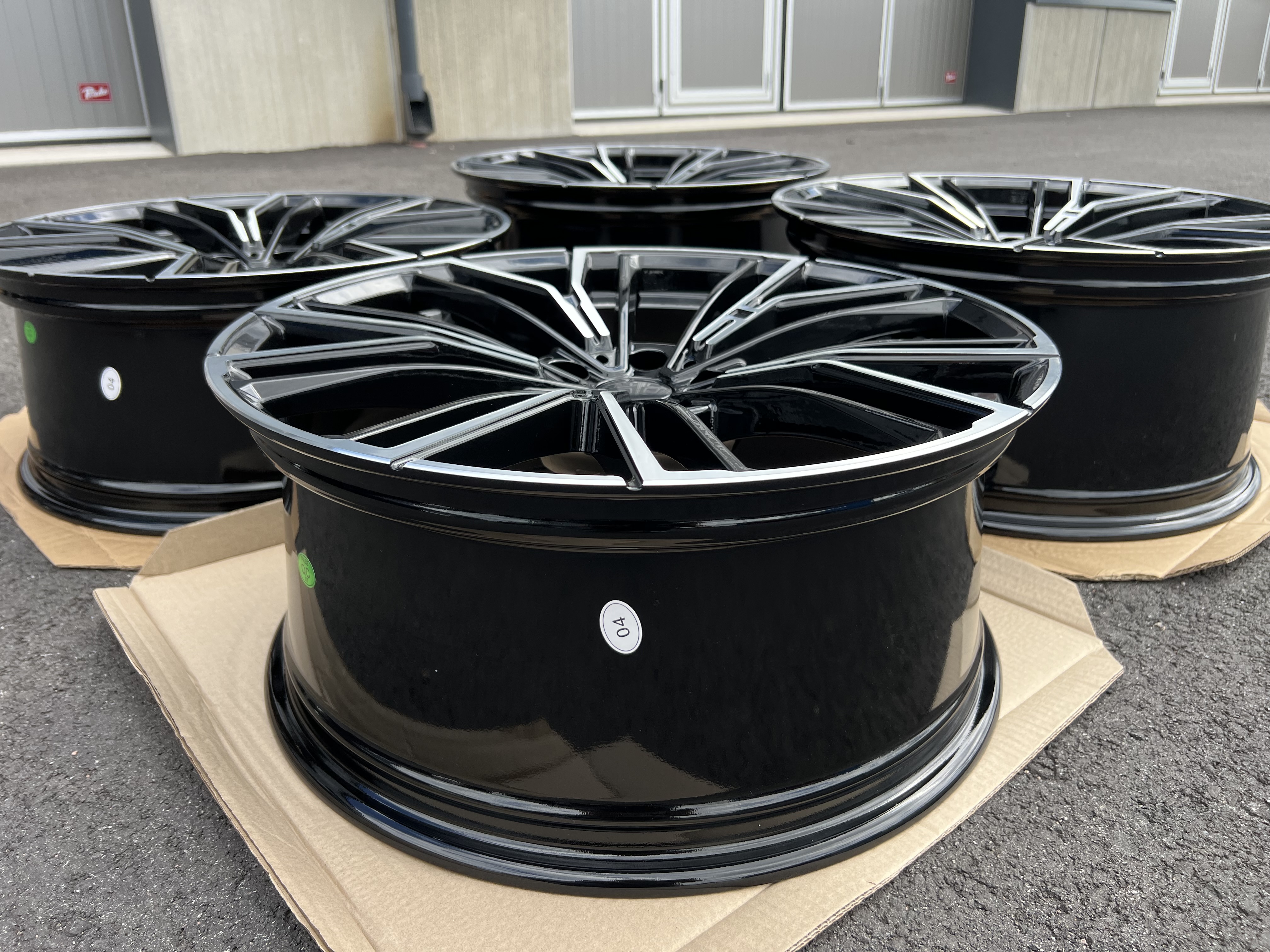 20" BM881 Gloss black/polished 5x112 - 6