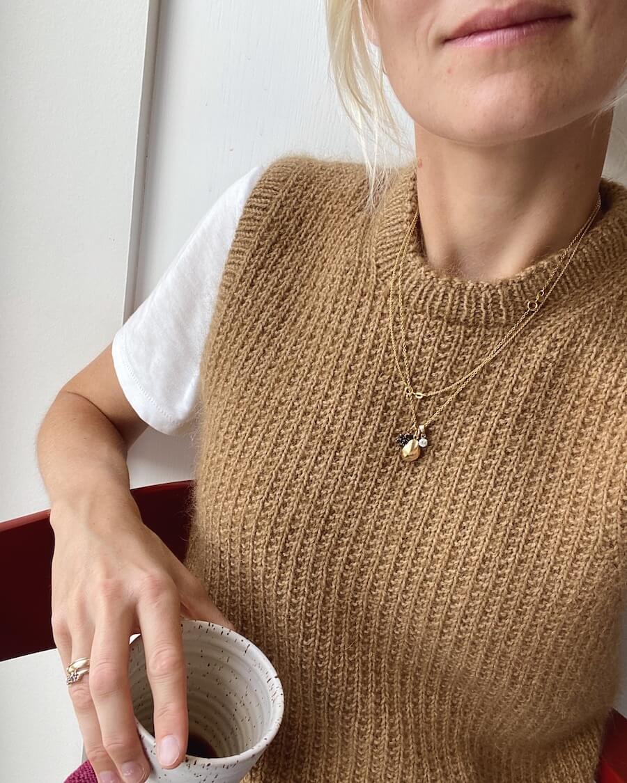 PetiteKnit Friday Slipover (22 m pärlresår st 4)