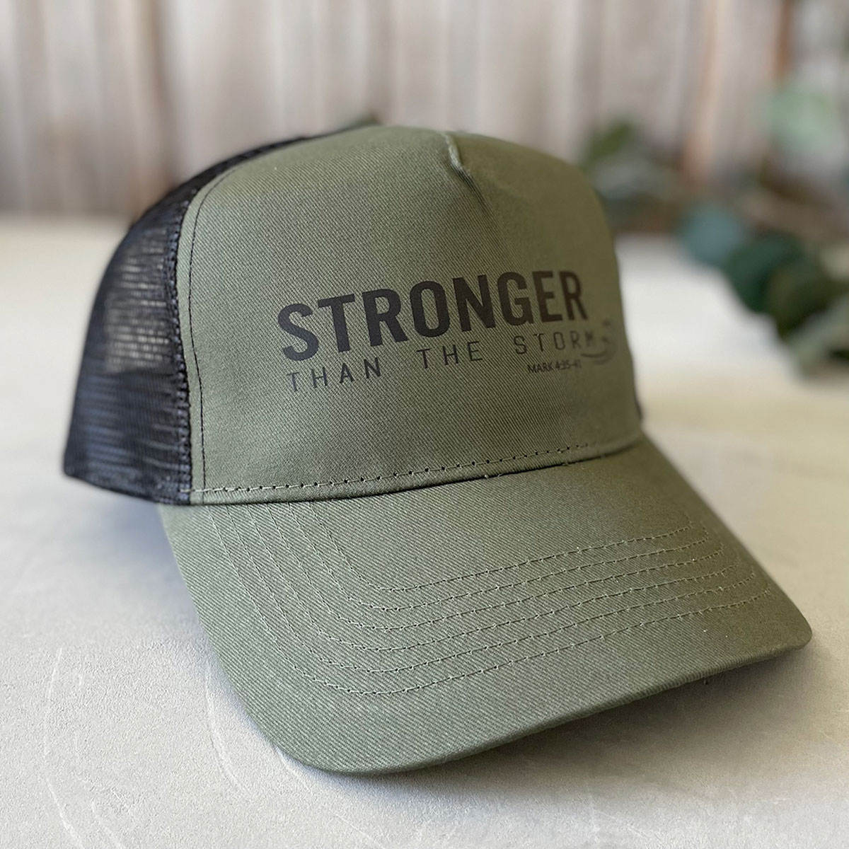 Truckerkeps – Stronger, olivgrön