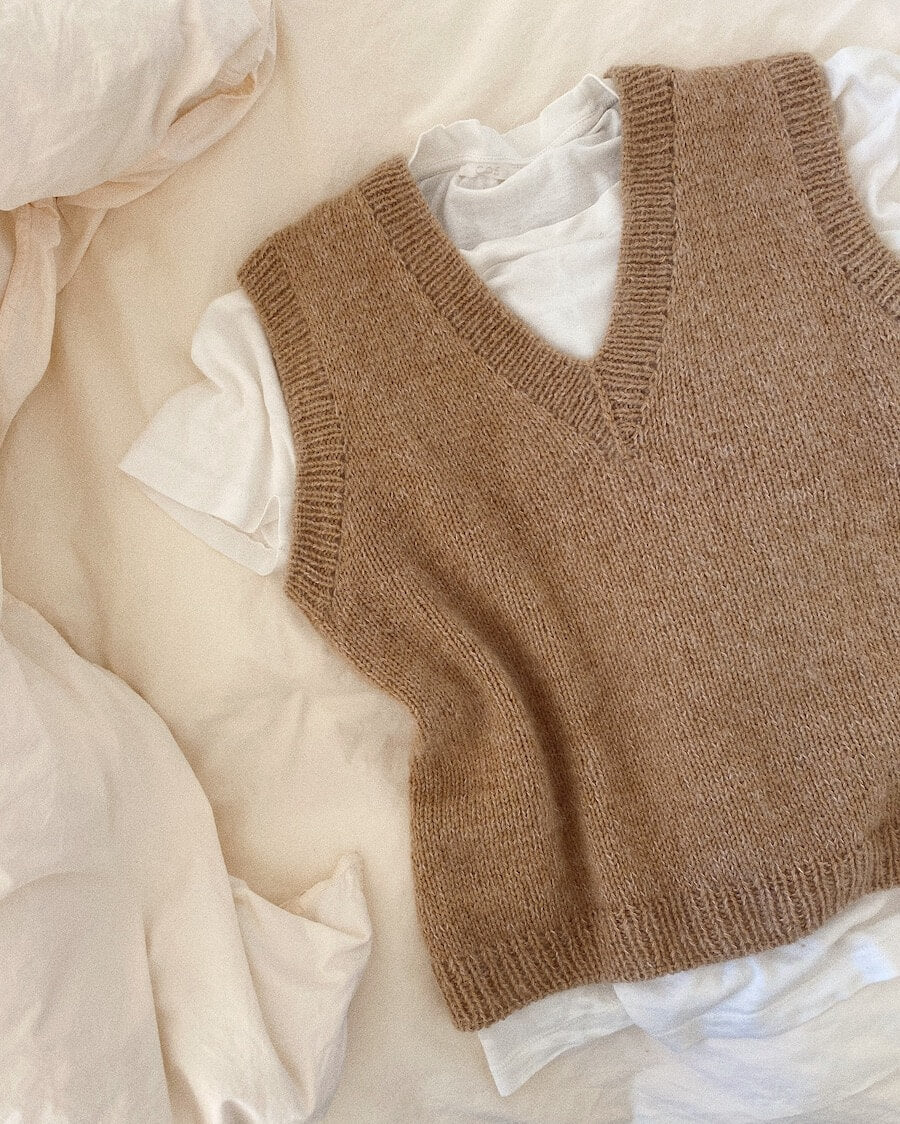 PetiteKnit Stockholm Slipover V-neck - 2