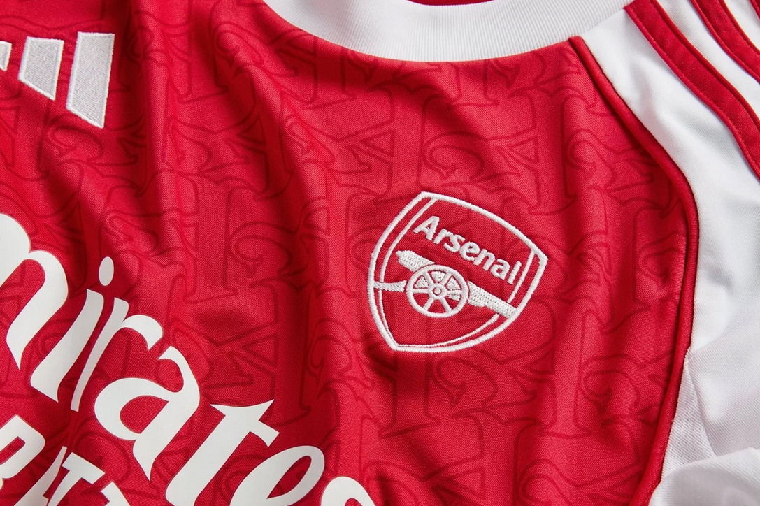 2025/2026 ARSENAL ADIDAS HEMMATRÖJA KORTÄRMAD - DAM - 3