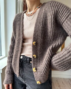 PetiteKnit Agnete Cardigan (19 m patent st 3)