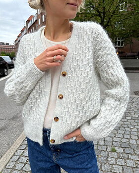 PetiteKnit Jenny Jacket V-neck (30 m smock st 4)