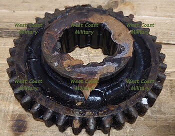 Output shaft sliding gear