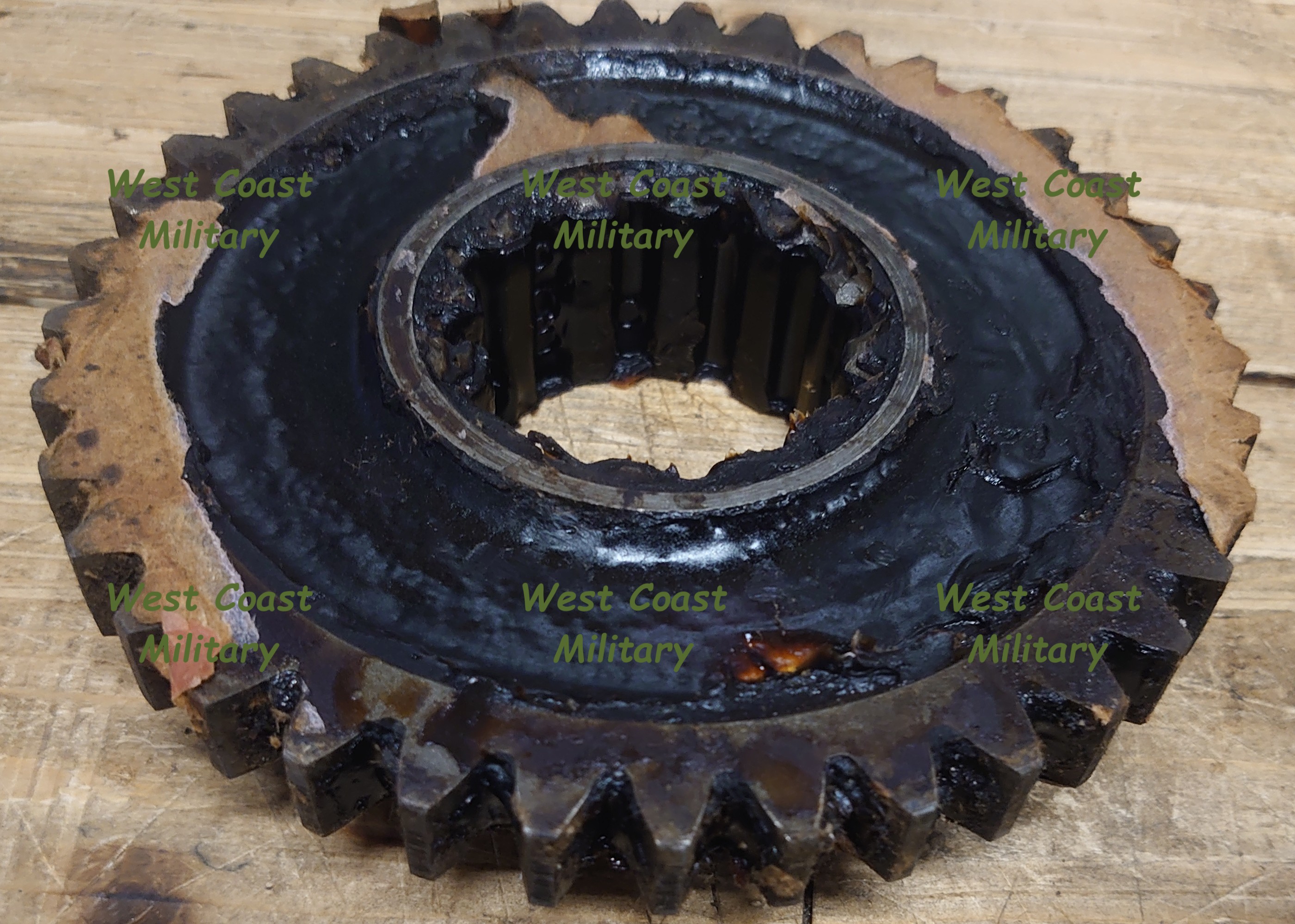 Output shaft sliding gear