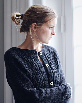 PetiteKnit Klassisk Smockkofta (30 m smock st 4,5)