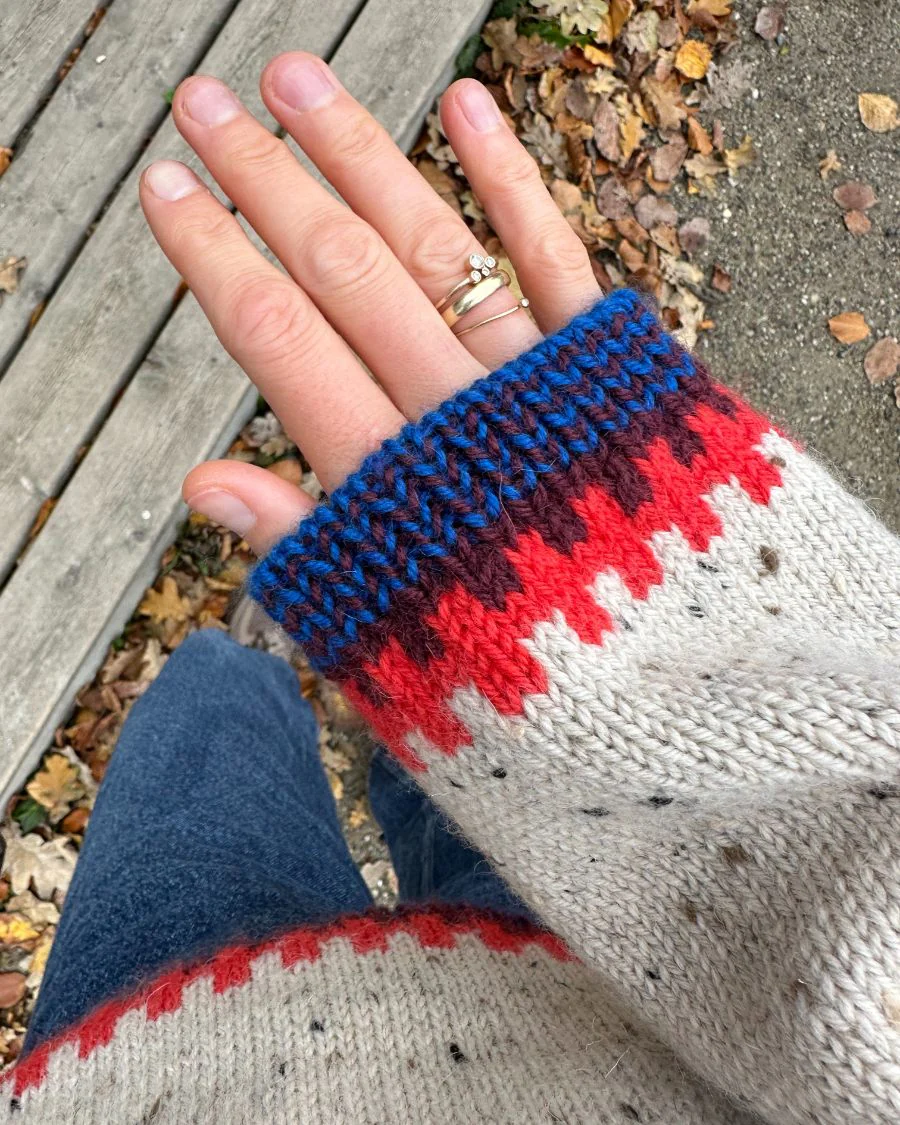 PetiteKnit Cross Sweater (20 m st 4) - 6