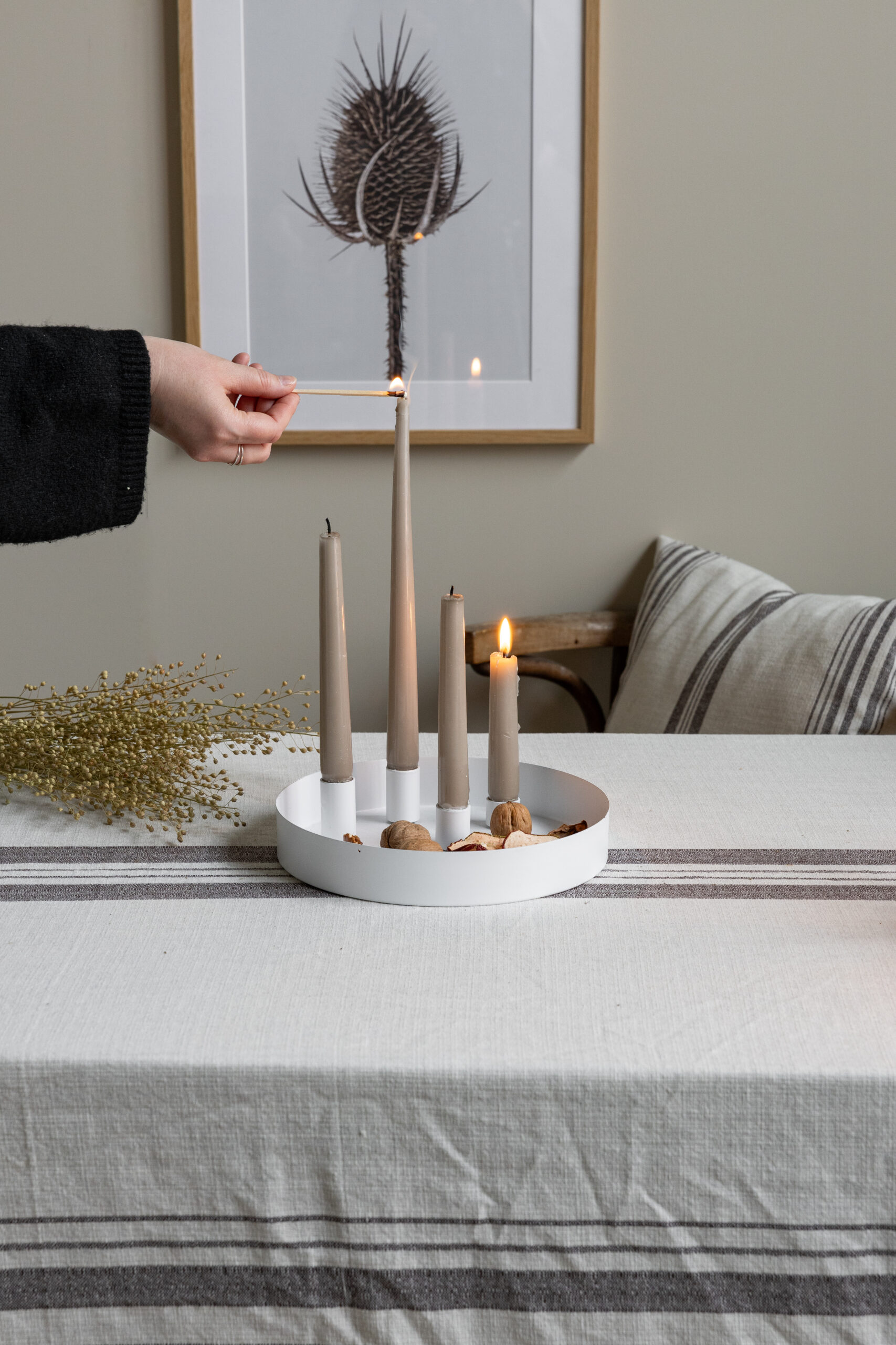 Sund - Small white round candlestick with magnetic candle holders - 24 x 24 x 4 cm - 2