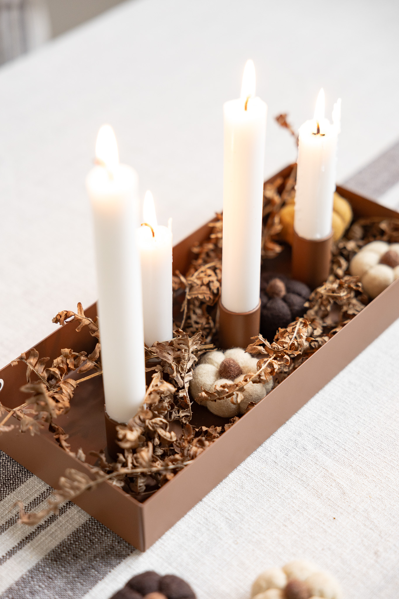 Sund - Liten brun ljusstake med magnetiska ljushållare - 30 x 13 x 4 cm - 2