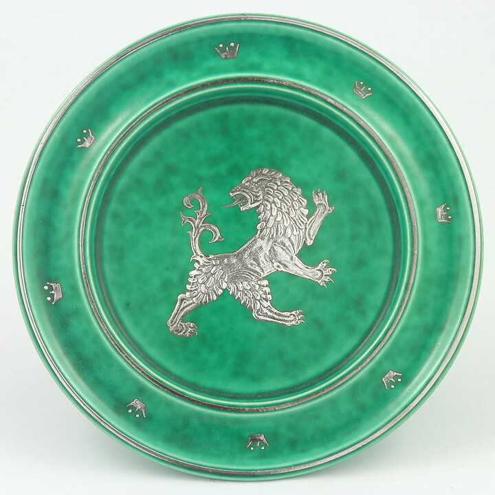 Wilhelm Kåge (Argenta 1954) Green Dish with Silver Lion Decor 17 cm