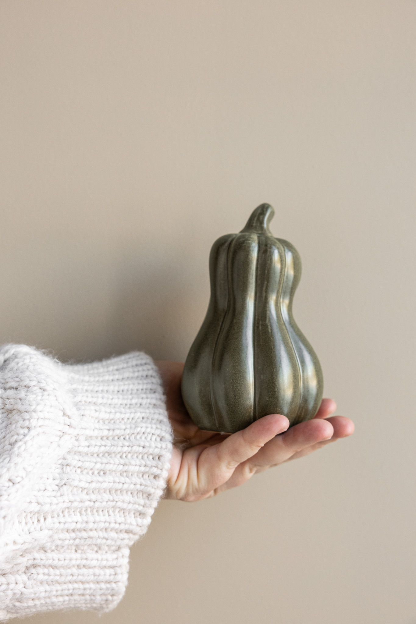 Hovsvik - Green pumpkin - 8 x 8 x 13 cm