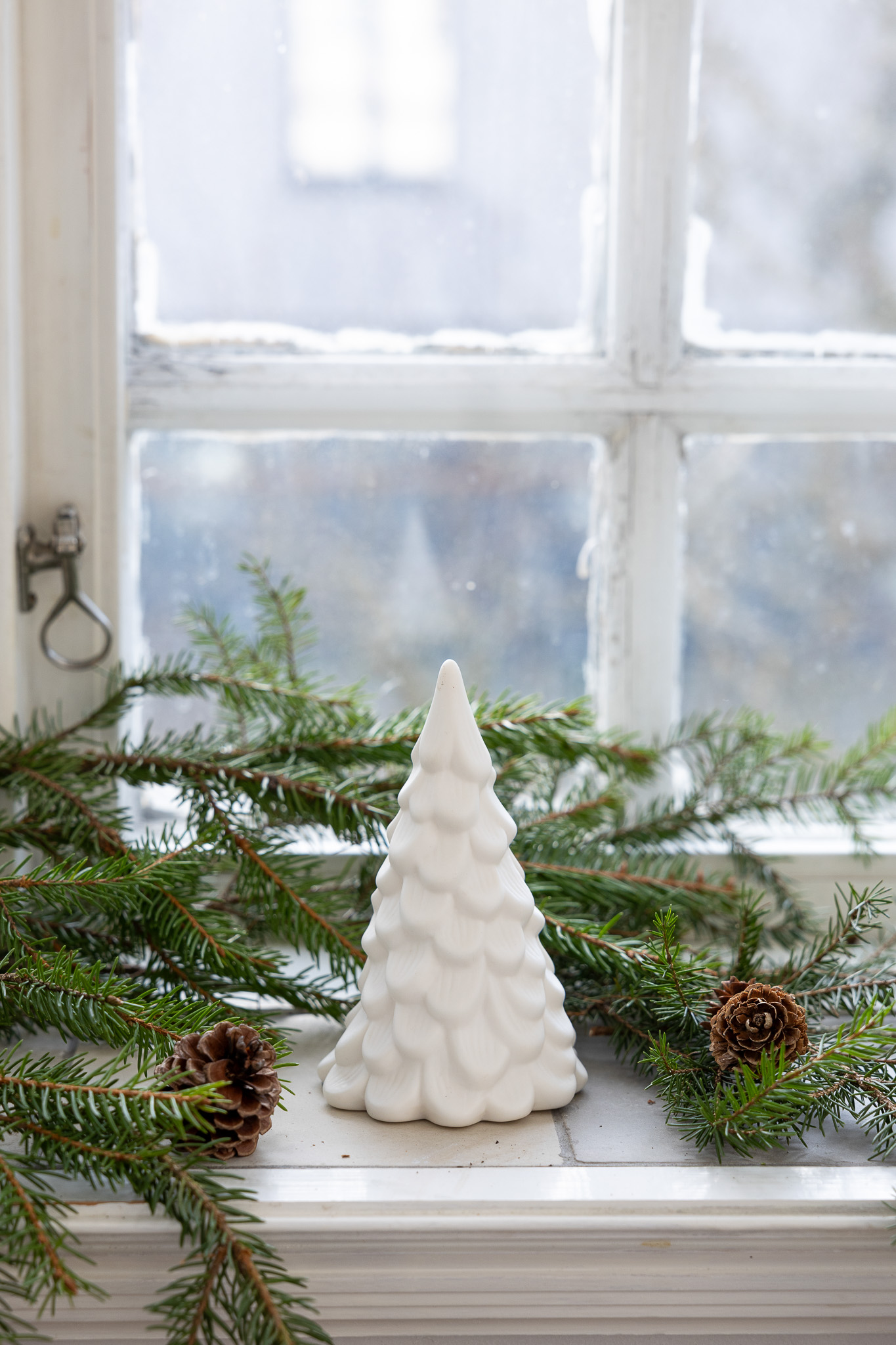 Norrskog - Medium decoration - Spruce - 8 x 8 x 13 cm - 3