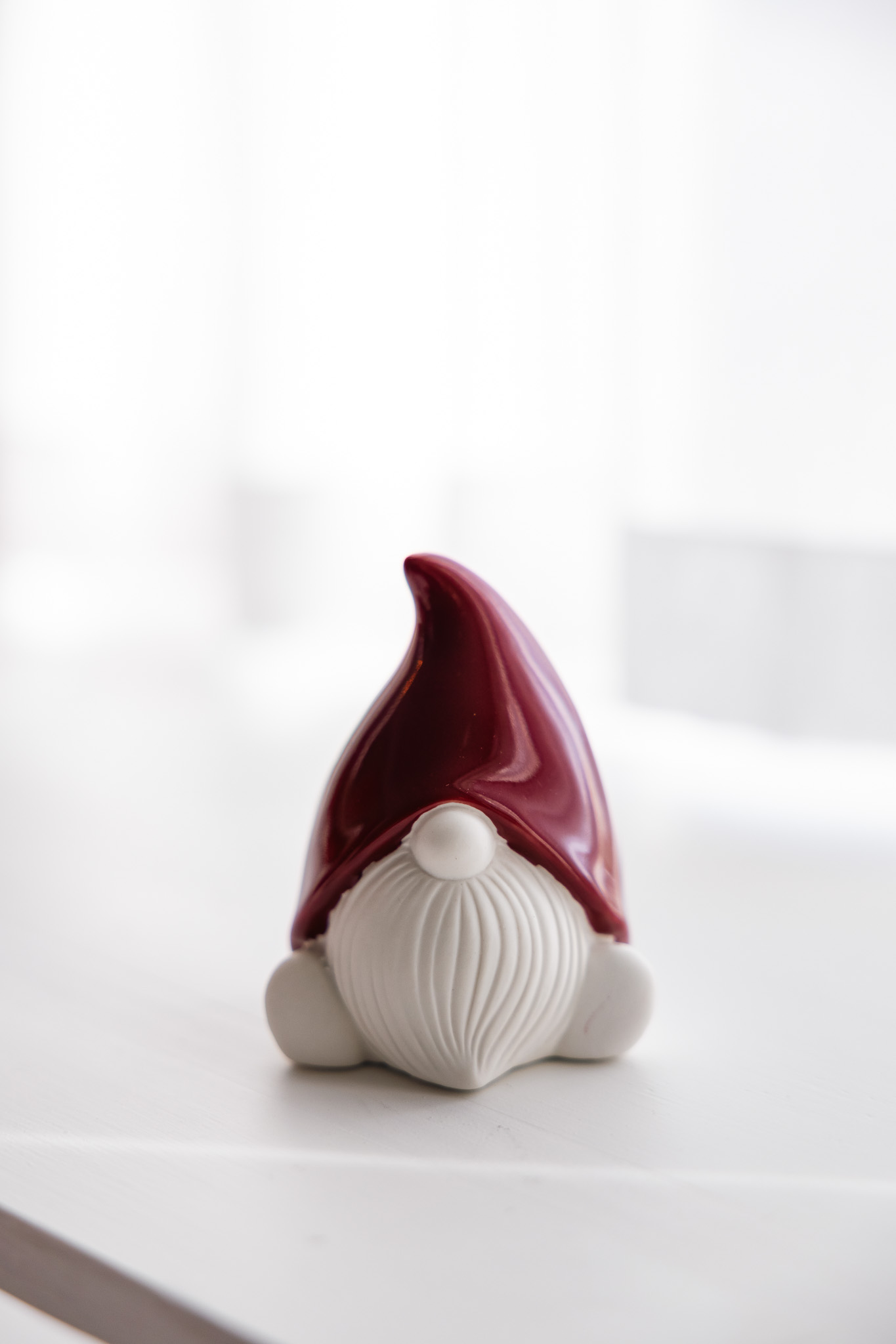Harald - Liten röd dekoration - Tomte - 6 x 6 x 8 cm