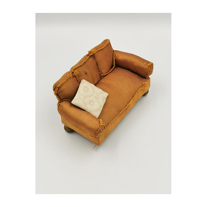 Second Hand Nukkekoti - Vintage Sohva 1950-luvulla