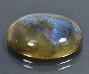 Piedra preciosa labradorita suelta natural ovalada de 4,50 ct de 14 x 10 mm con un impresionante juego de colores - 2