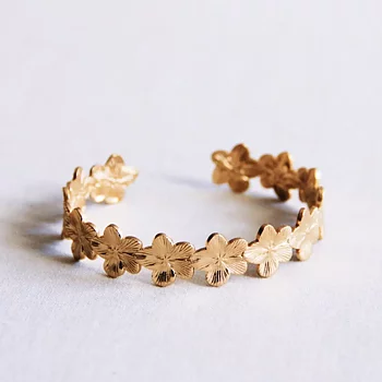 Armband blommor