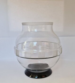 Art decó glass vase on black foot
