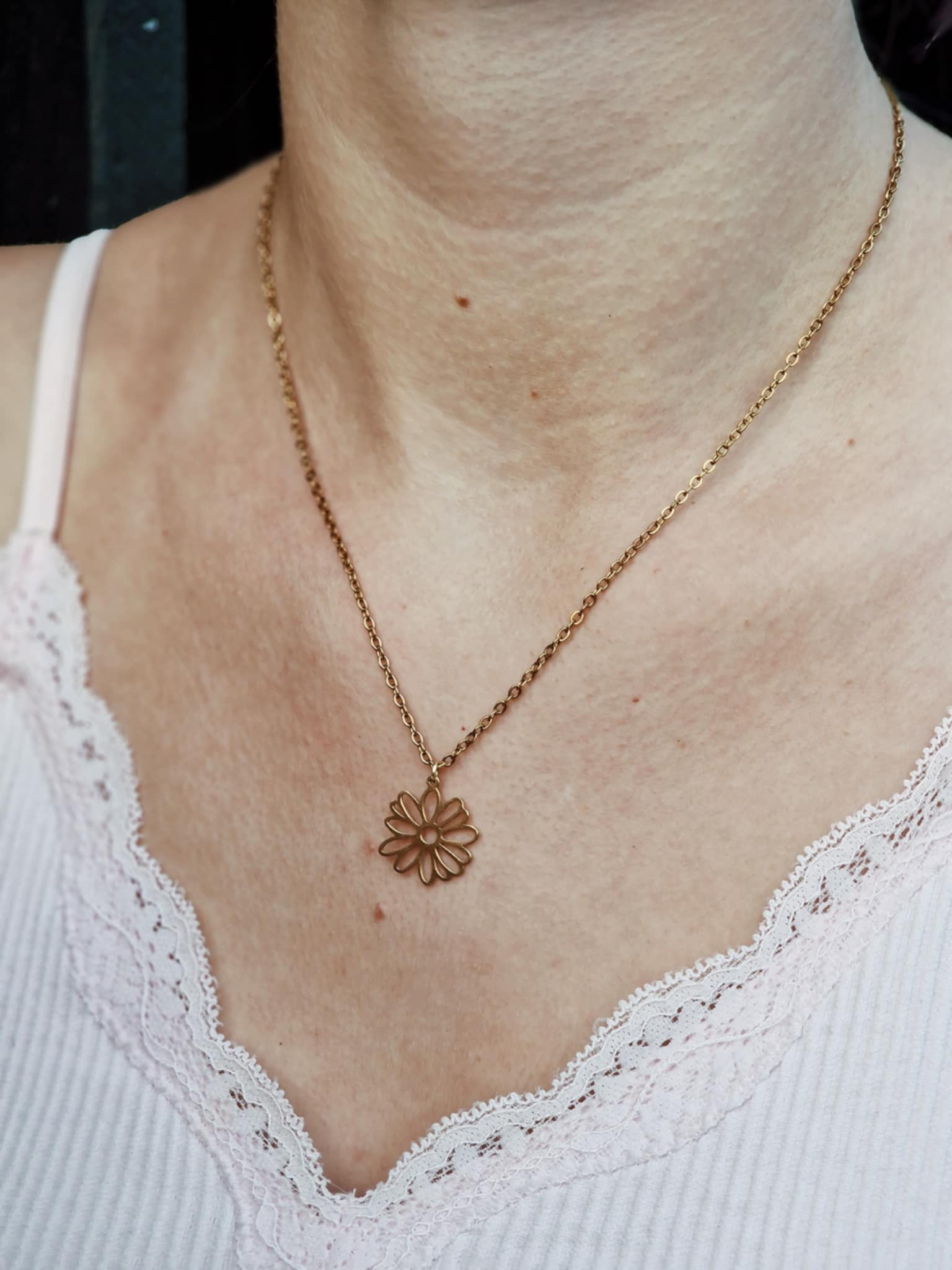 Halsband "Flowers", guld