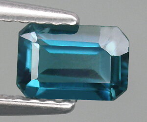 Impresionante piedra preciosa suelta de topacio azul Londres natural de talla esmeralda