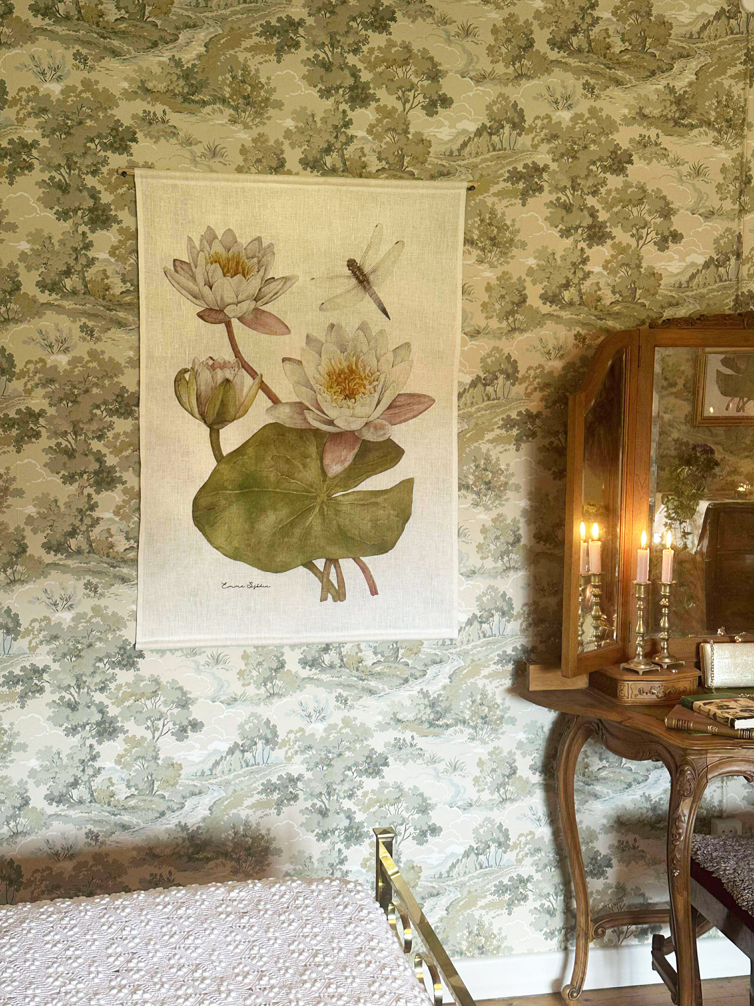 Preorder! WALL HANGING WATERLILLY