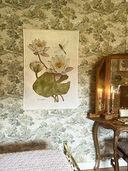 Preorder! WALL HANGING WATERLILLY