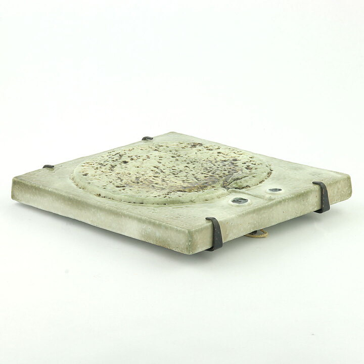 シルヴィア・レウショヴィウス  グレーのリンゴの陶板  19cm  1960年代 (2)