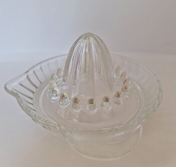 Citrus press glass