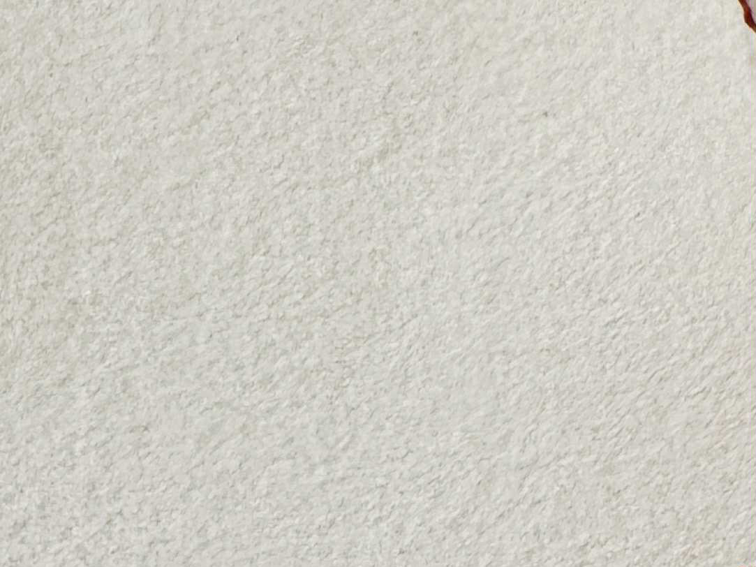 Alcantara nr 83, vit