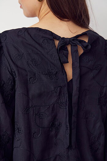 Isay - Juna Blouse Black