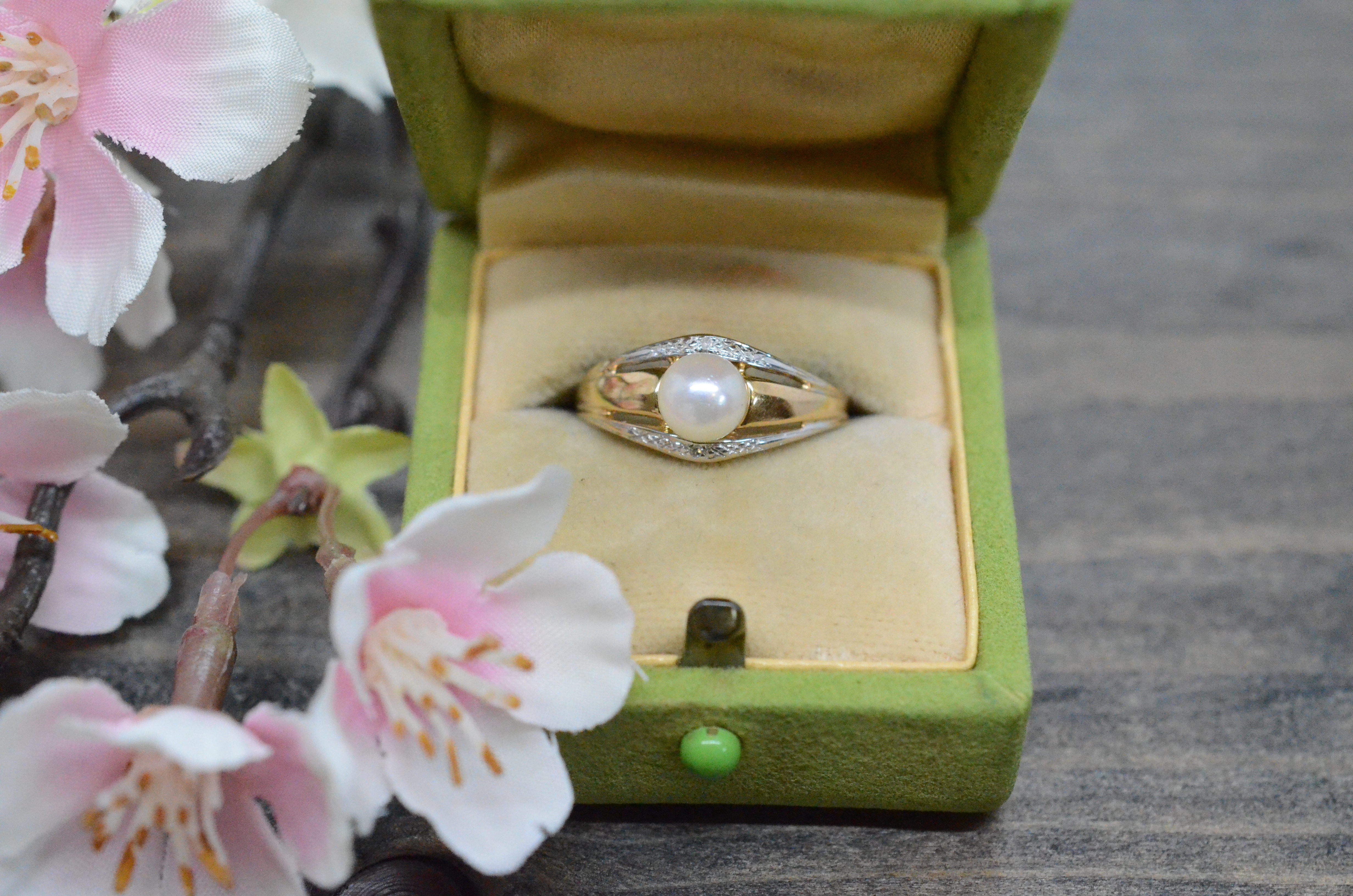 Second Hand 18k ring with cultured freshwater pearl - 3