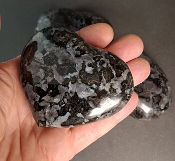 Gabbro / Merlinit Hjärtan