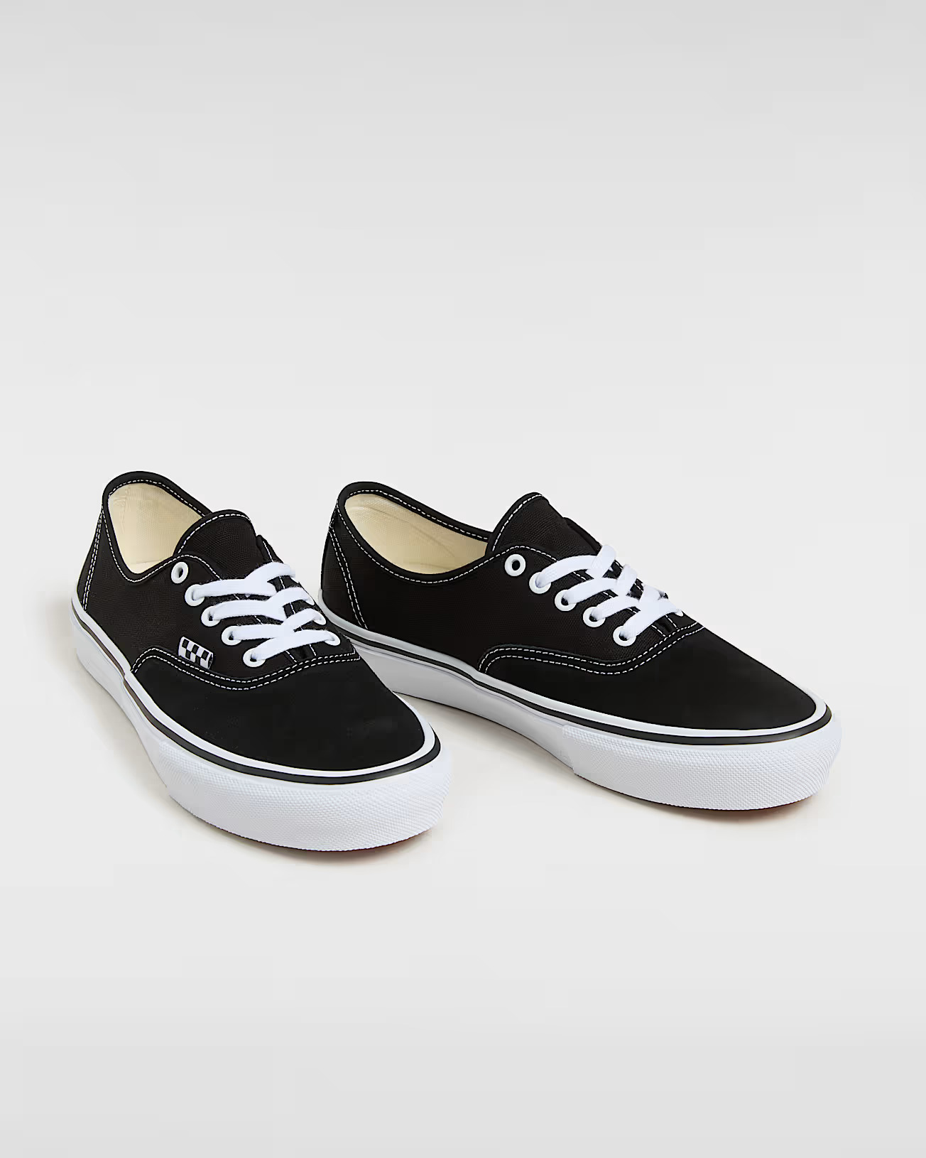 Vans Skate Authentic Black/White Skateboardsko - 2