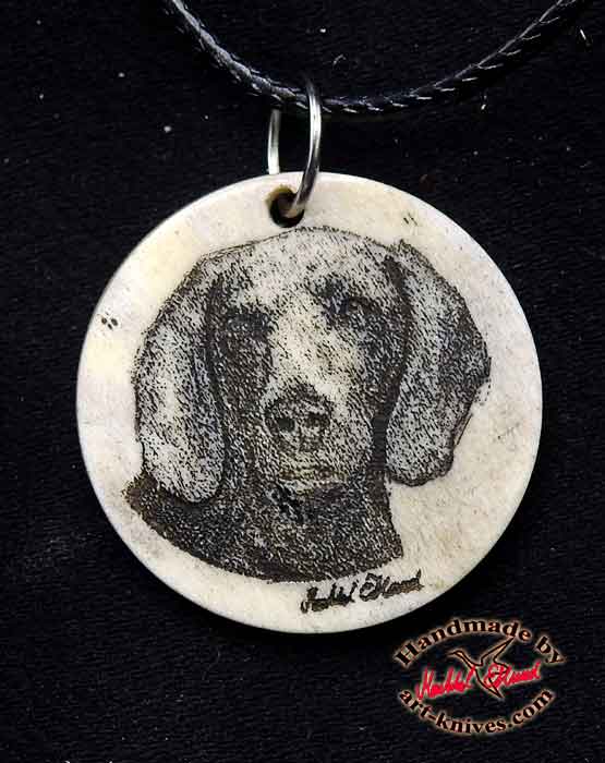 Graverat halsband av älghorn Hundportätt Weimaraner DP2