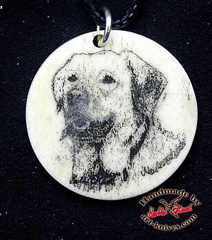 Graverat halsband av älghorn Hundportätt Labrador retriever DP4