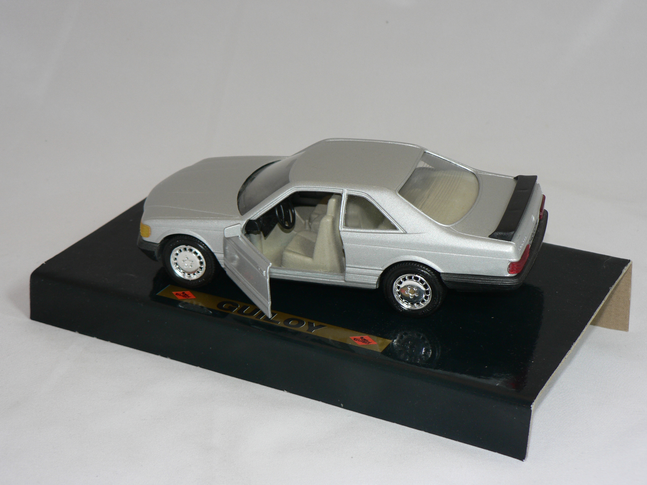 Mercedes Benz  500  SEC   1:24  Guiloy - 4