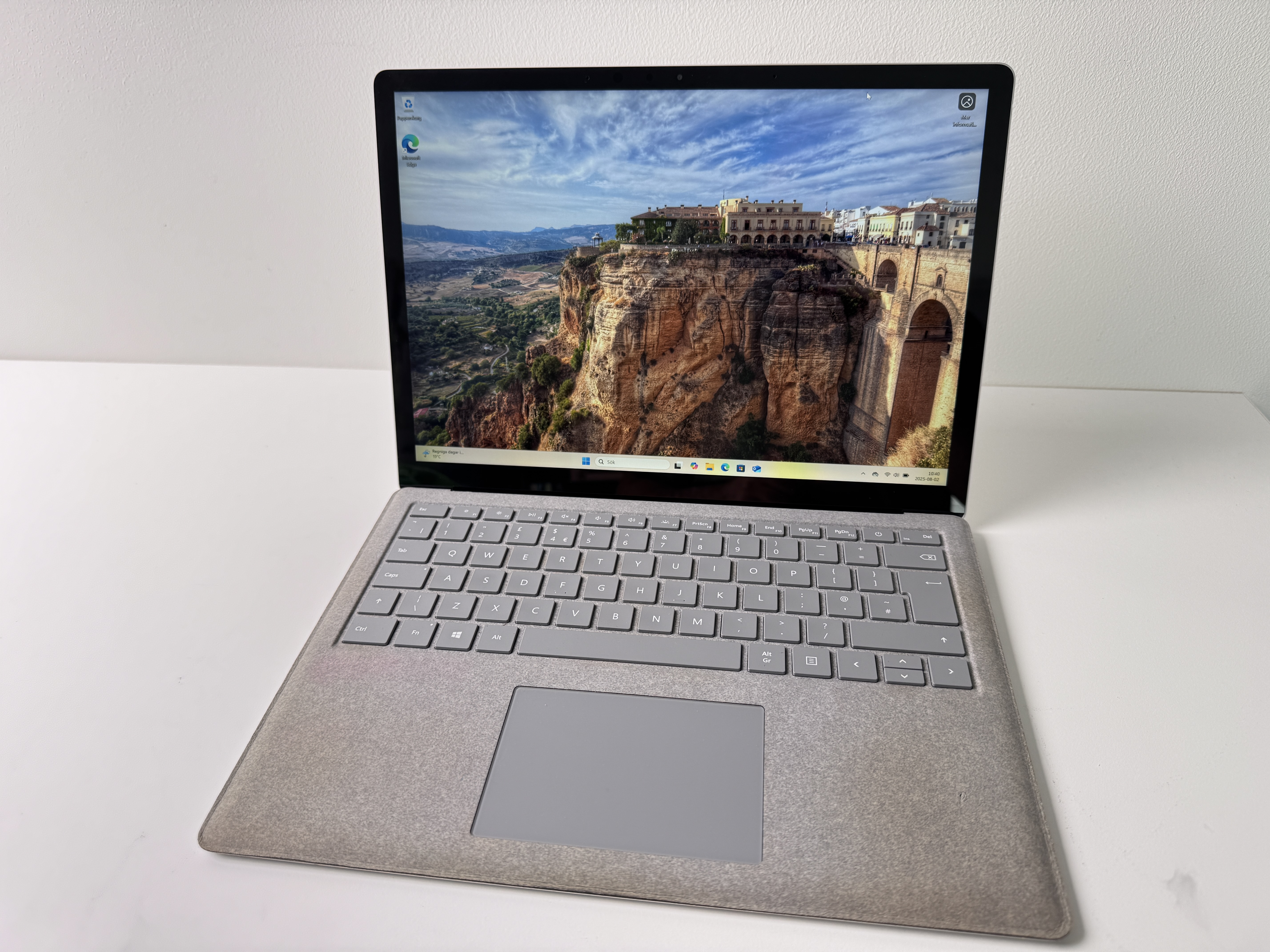 Microsoft Surface Laptop 2 (US) 13.5