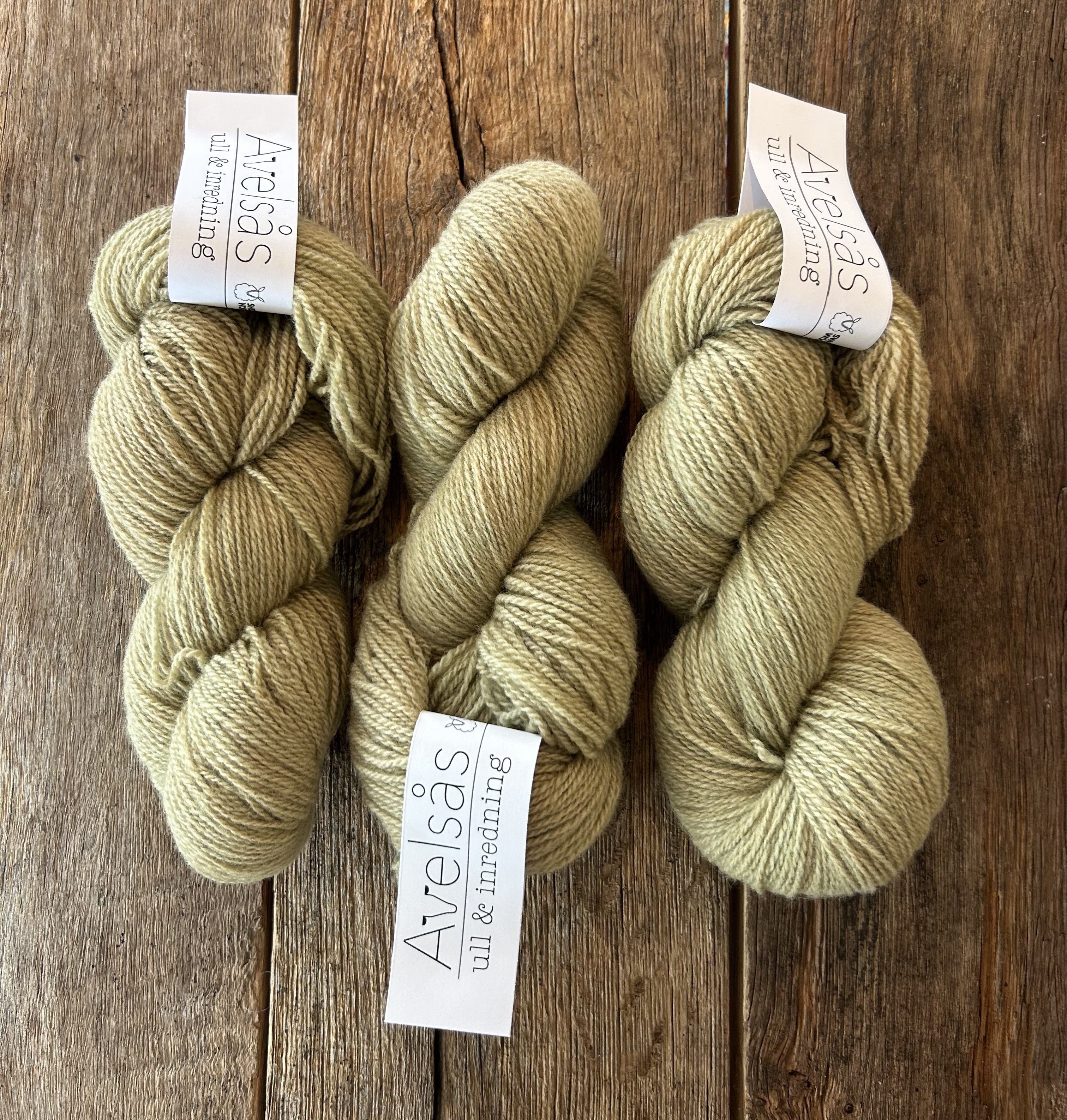 Guacamole 2-ply Jämtland yarn