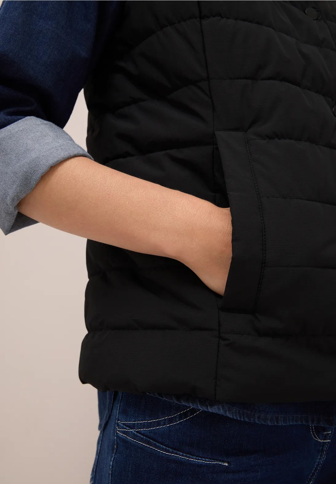 Padded Underlayer Vest - Cecil - 7