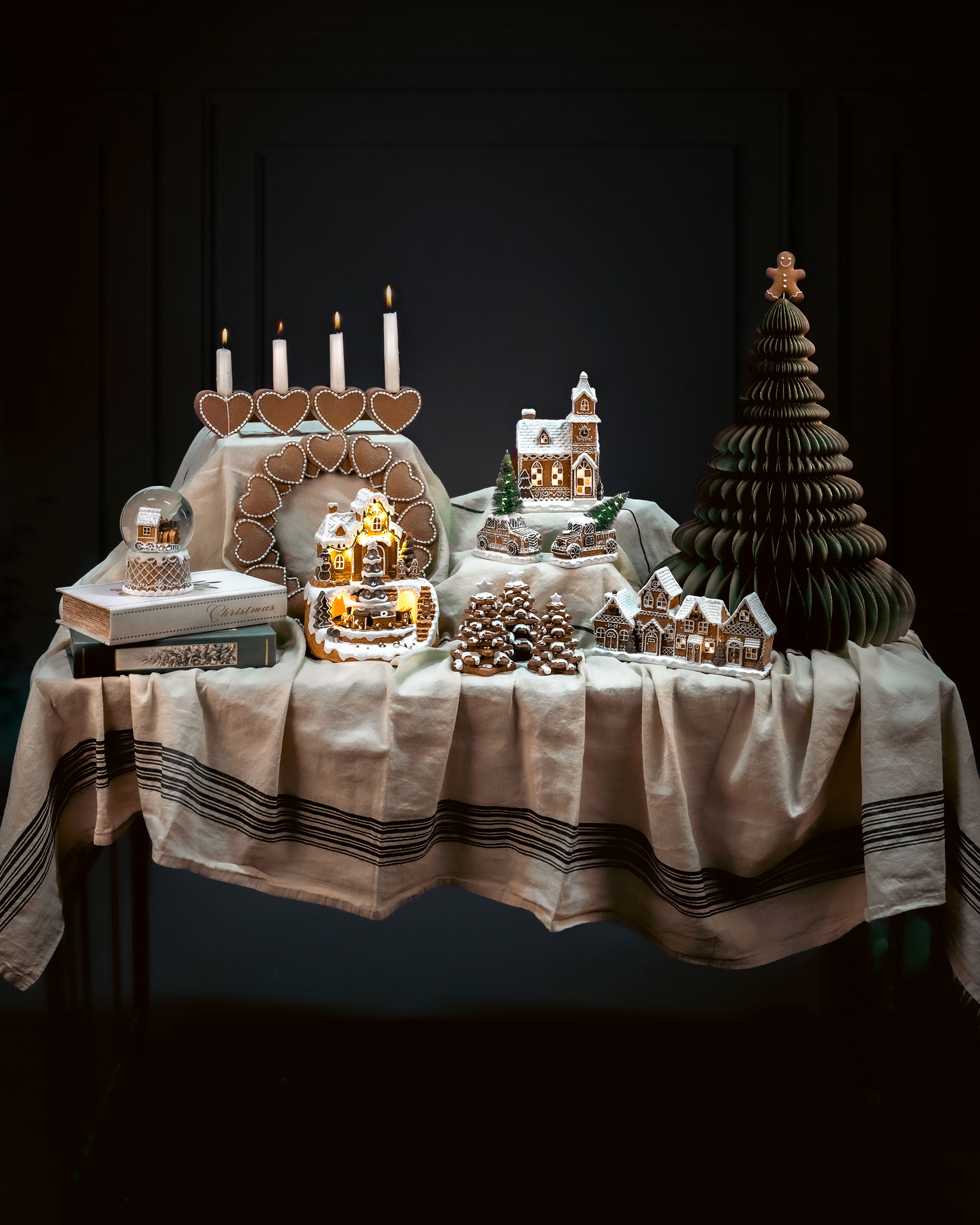 Pepparkaksbil med ledbelysning - 11x5x16 cm - Batteridriven - 2