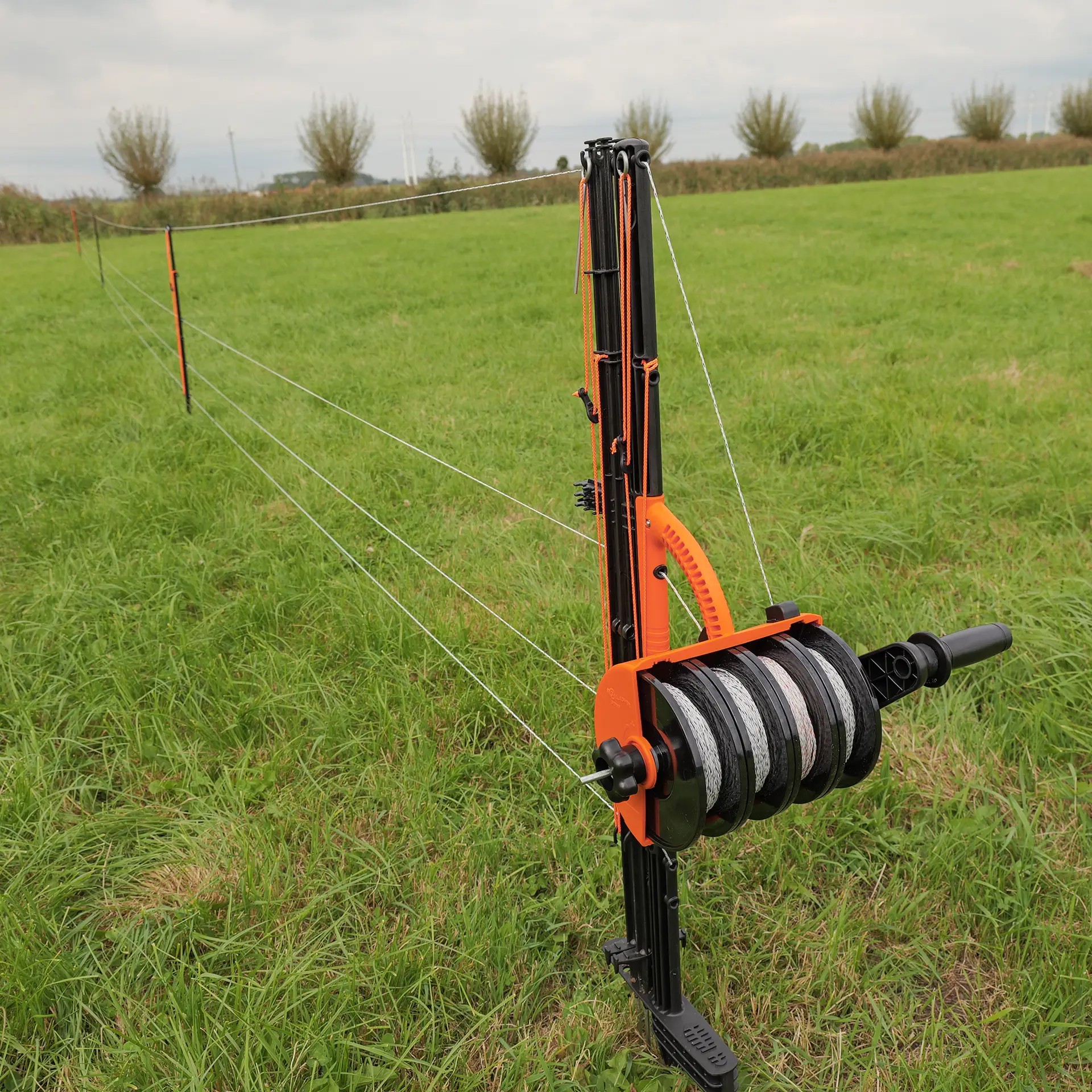 Gallagher SmartFence - 10 stolpar, 4 trådar och spolar i ett system (100m) - 2