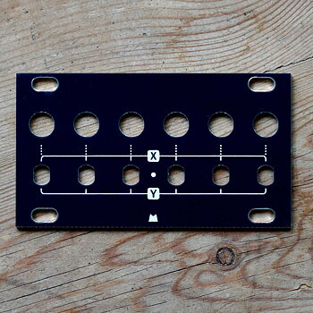 Svart Panel för Intellijel Designs Switched Mult 1U