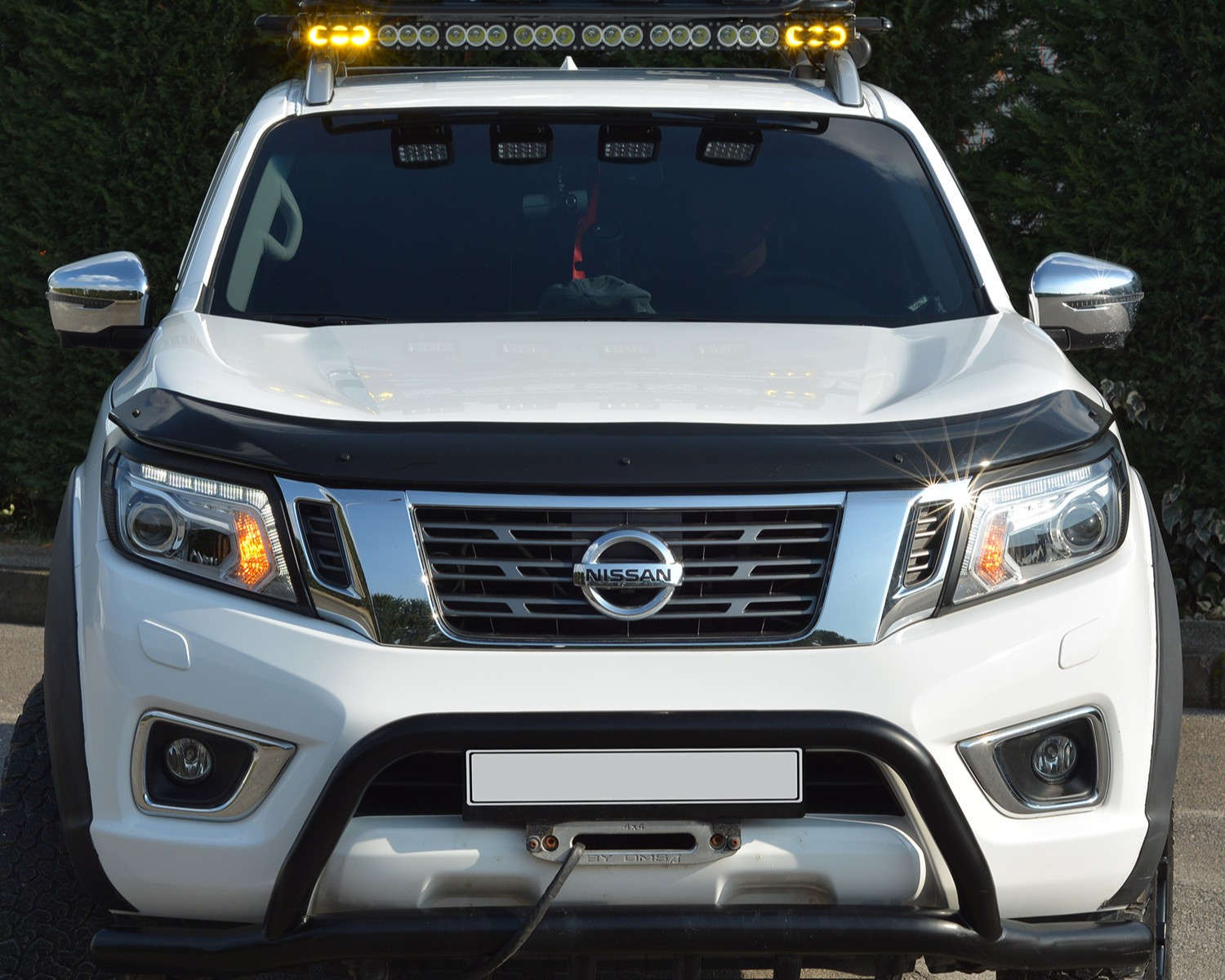 Huvskydd - Nissan Navara 2016- (NP300)