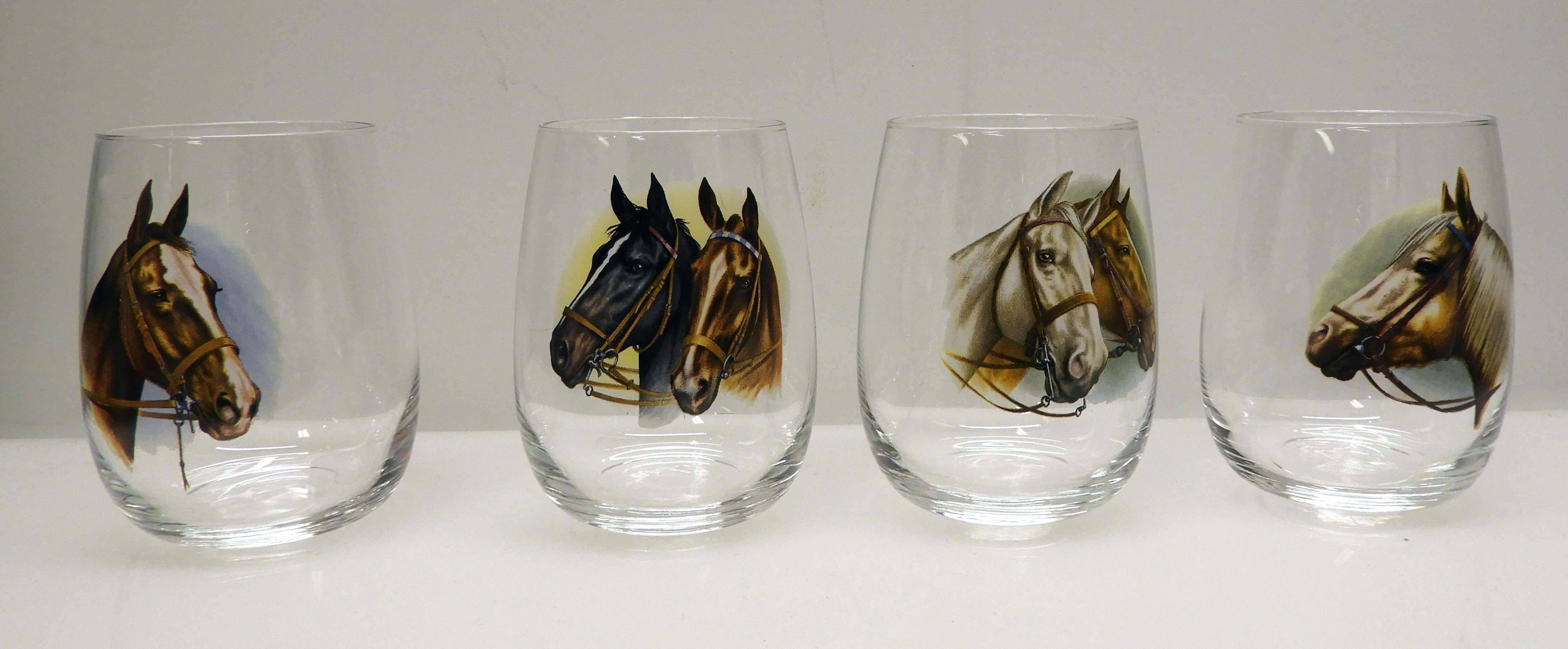 4 st. glas med hästar 37 cl