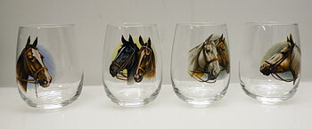 4 st. glas med hästar 37 cl