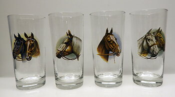4 st. glas med hästar 40 cl