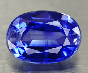 Impresionante piedra preciosa de cianita suelta natural de corte ovalado de 1,05 ct de alta calidad